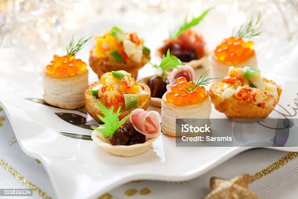 Verschiedene Urlaub Snacks Stockfoto und mehr Bilder von Kaviar - Kaviar, Obsttorte, Vorspeise