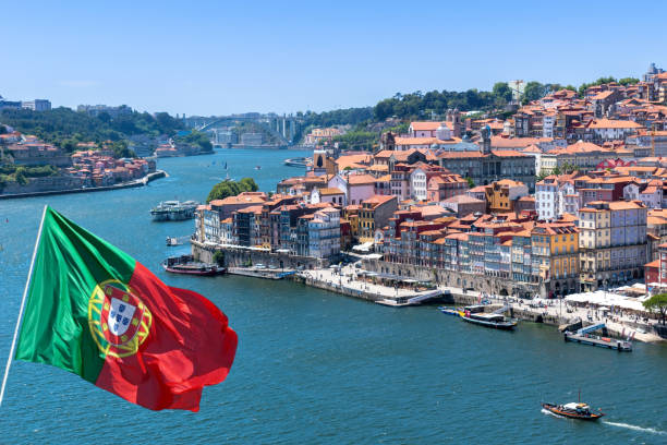 ribeira, porto, portugal - porto portugal bridge international landmark imagens e fotografias de stock