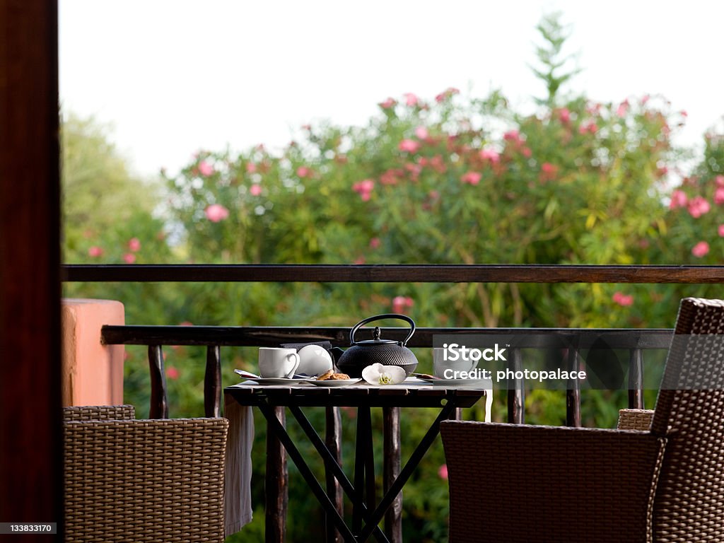 Завтрак в номер - Стоковые фото Балкон роялти-фри