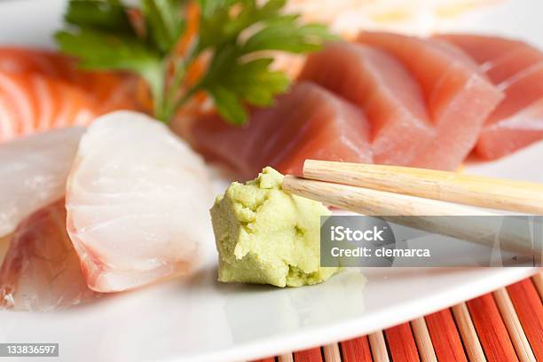 Foto de Sashimi Conjunto De Wasabi e mais fotos de stock de Alga marinha - Alga marinha, Almoço, Antepasto