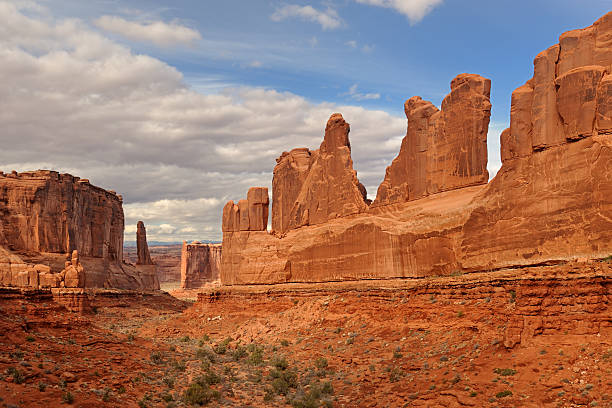 istock Park Avenue rock formation 133838301