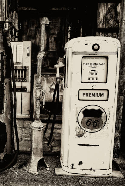 istock Abandoned Gas Station on Route 66. 1338471446