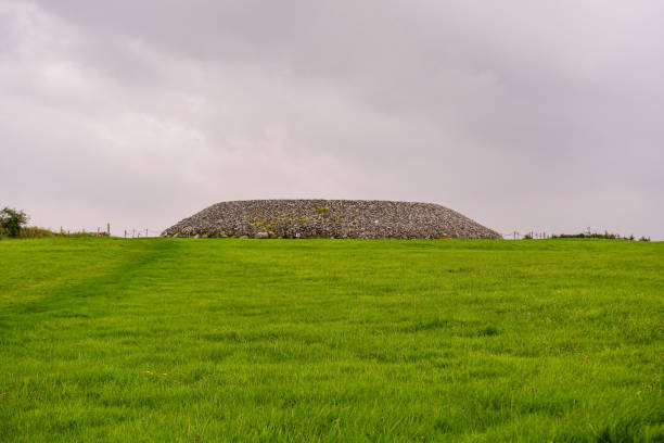 megalityczne grobowce carrowmore - carrowmore zdjęcia i obrazy z banku zdjęć