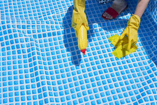 istock Cleaning home inflatable swimming pool 1338523267