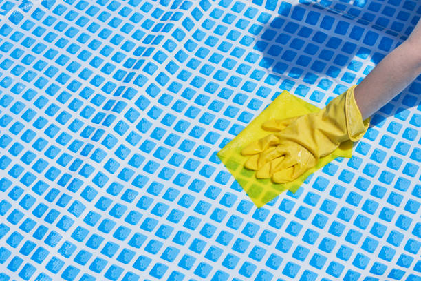 istock Cleaning home inflatable swimming pool 1338524493