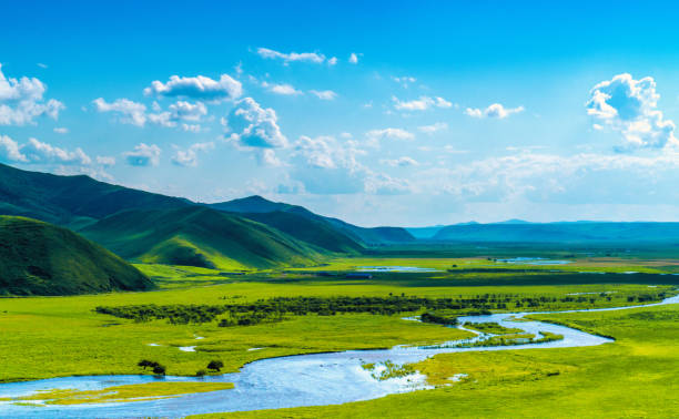 równiny, łąki, rzeka i góry - landscape mountain china blue zdjęcia i obrazy z banku zdjęć