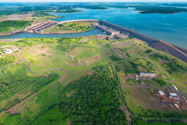 istock Itaipu Hydroelectric Dam 1338690292