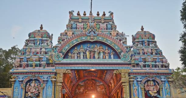 храм минакши амман, мадурай, тамилнад - tamil nadu tamil temple amman стоковые фото и изображения