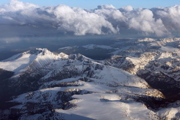 скалистые горы зима - longs peak стоковые фото и изображения