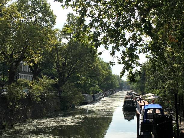 istock Grand Union Canal 1338731088