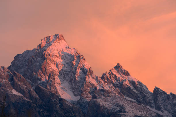 테톤스의 경치 좋은 일출 풍경 - grand teton national park 뉴스 사진 이미지