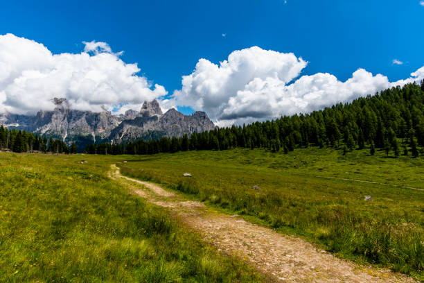 istock 2021 07 11 San Martino di Castrozza ancient road 1 1338739024