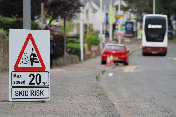 istock Skid Risk Warning Road Sign 1338832239