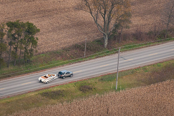 SUV Holować Łódka – zdjęcie