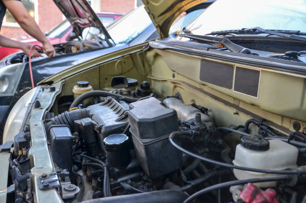 istock How to jump-start a car's engine 1338855621