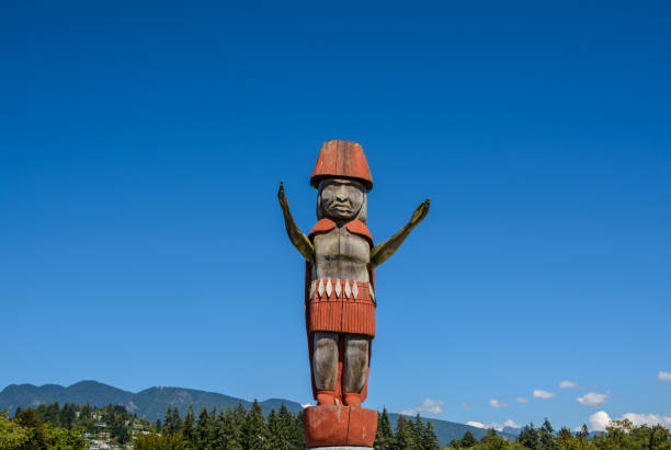istock Totem pole against the background of mountains 1338857591