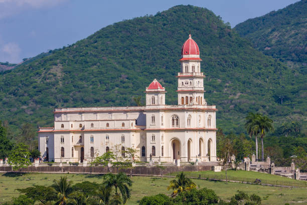 temple de caridad del cobre, patron de cuba - santiago de cuba photos et images de collection