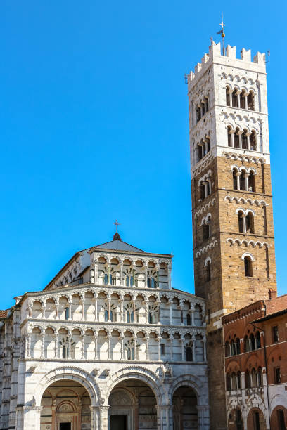 istock Beautiful architecture of catholic church (Duomo di San Martino) in Lucca. 1338912314