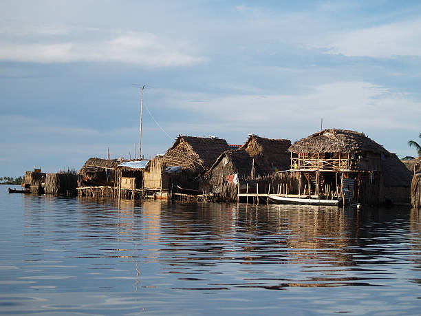 kuna yala es un territorio o autónoma comarca en panamá - panama caribbean culture san blas islands caribbean fotografías e imágenes de stock