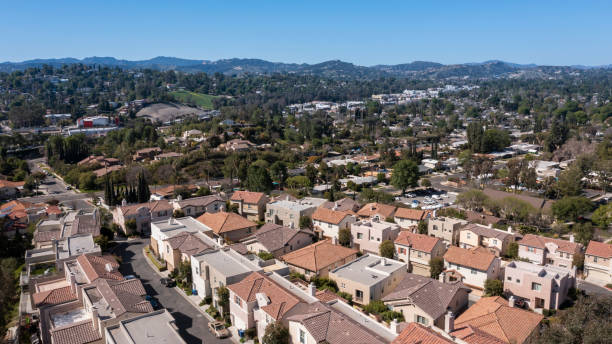 istock Woodland Hills 1338978741