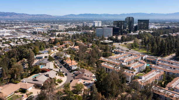 istock Woodland Hills 1338978753
