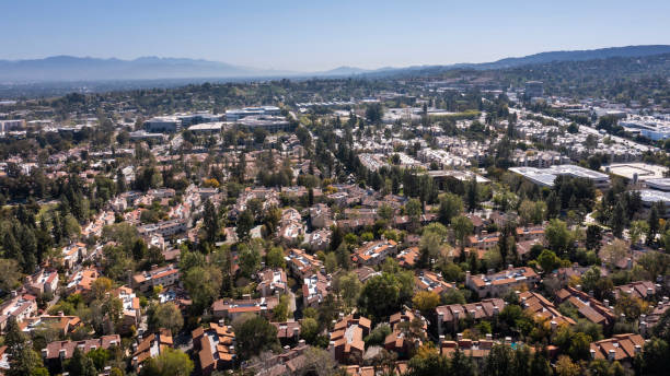 istock Woodland Hills 1338978814