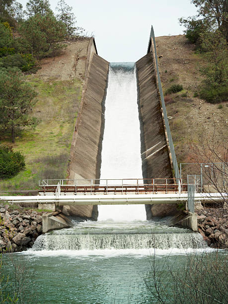 conector hembra represa lago hennessey, del condado de napa, california, 2011 - lake hennessey fotografías e imágenes de stock