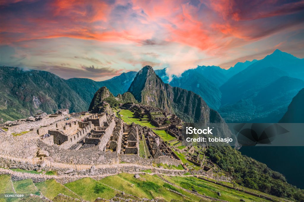 Machu Picchu Inca ruins Machu Picchu, the city of the Inca Empire hidden high up in the Andean mountains. South America Stock Photo