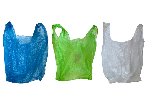 conjunto de bolsa de plástico de color aislado sobre fondo blanco con trayectoria de recorte, El plástico fue utilizado. photo