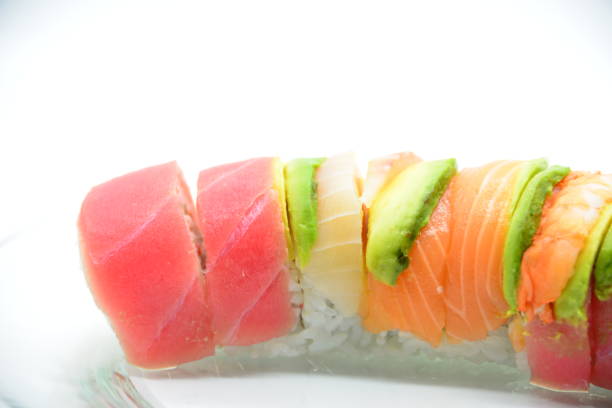 fine del sushi arcobaleno - sushi sashimi salmon tuna foto e immagini stock