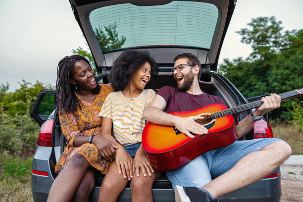 istock A musical family picnic 1339126636