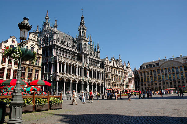 gran lugar en bruselas - brussels belgium arranging majestic fotografías e imágenes de stock