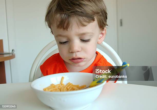 Mac E Queijo Novo - Fotografias de stock e mais imagens de Criança - Criança, Macaroni com Queijo, Queijo