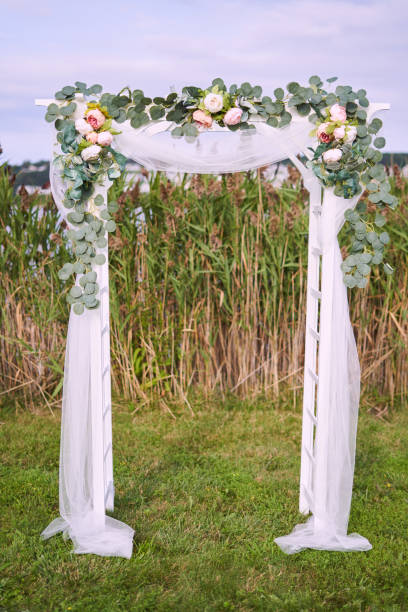 istock Trellis with flowers 1339162306