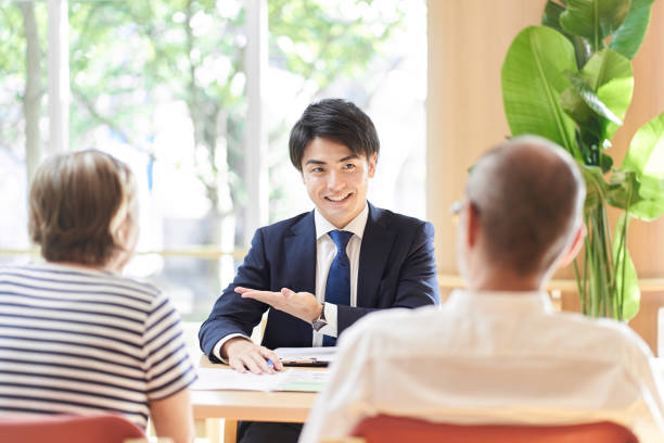 istock Professionals who give advice on inheritance to elderly couples 1339197472