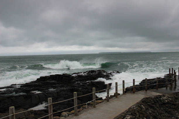The sea to roughen with a typhoon