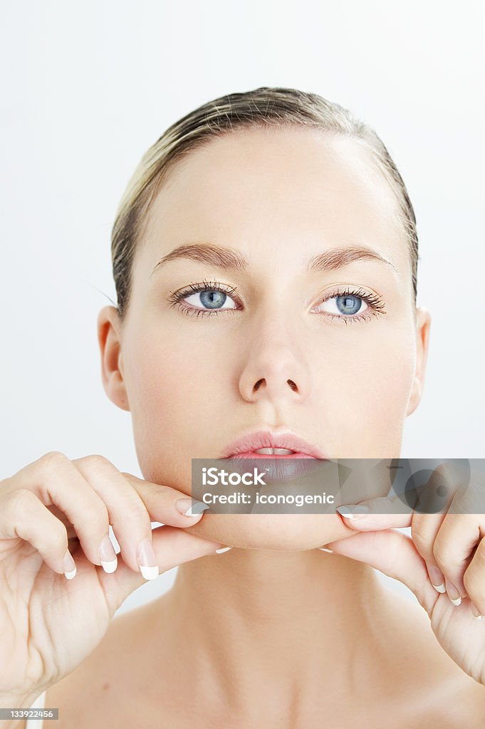 Massaggio del viso - Foto stock royalty-free di Abilità
