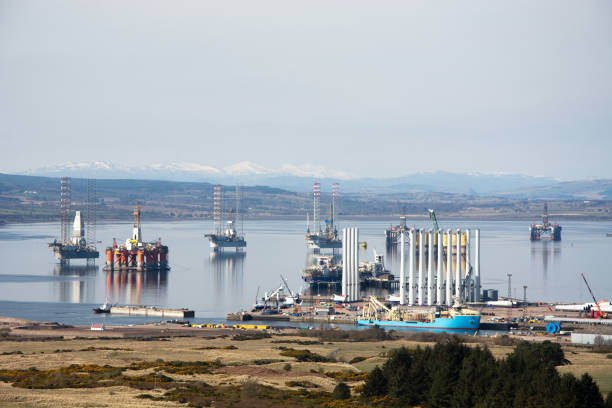 istock Oil Rigs v’s Renewable Energy 1339264456