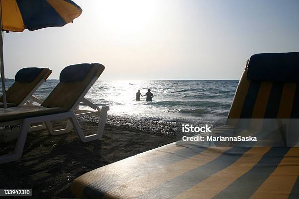 Pôr Do Sol De Banho - Fotografias de stock e mais imagens de Adulto - Adulto, Adulto maduro, Alto-Contraste