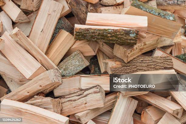 Chopped Oak Wood Firewood Stock Photo - Download Image Now - Firewood, Chopping, Oak Tree