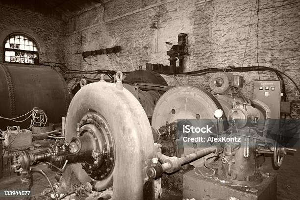 Old Generator Zimmer Stockfoto und mehr Bilder von Industrielle Revolution - Industrielle Revolution, Alt, Autokorrekturfilter
