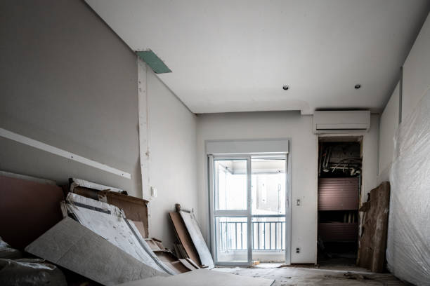 istock Empty room being restored in an apartment 1339472823