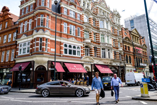 260+ Sloane Square Stock Photos, Pictures & Royalty-Free Images