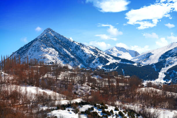istock Cerler in Pyrenees of Huesca Spain 1339481711