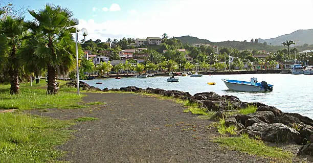 The coastal municipality of Les Trois-Îlets is located southwest of Martinique, on the peninsula of Le Diamant, facing the bay of Fort-de-France