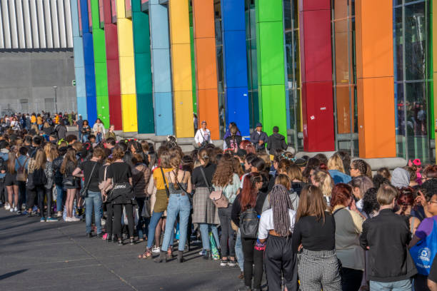 Waiting In Line For The BTS Concert At The Ziggo Dome Amsterdam The Netherlands Waiting In Line For The BTS Concert At The Ziggo Dome Amsterdam The Netherlands 13-10-2018 k pop stock pictures, royalty-free photos & images