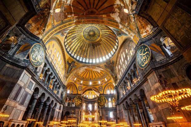 interior de la gran mezquita de santa sofía (ayasofya-i kebir cami-i şerifi), estambul turquía - byzantine aya sofya light lighting equipment fotografías e imágenes de stock