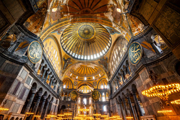 interior of hagia sophia grand mosque (ayasofya-i kebir cami-i şerifi), istanbul turkey - famous place architecture indoors decoration imagens e fotografias de stock