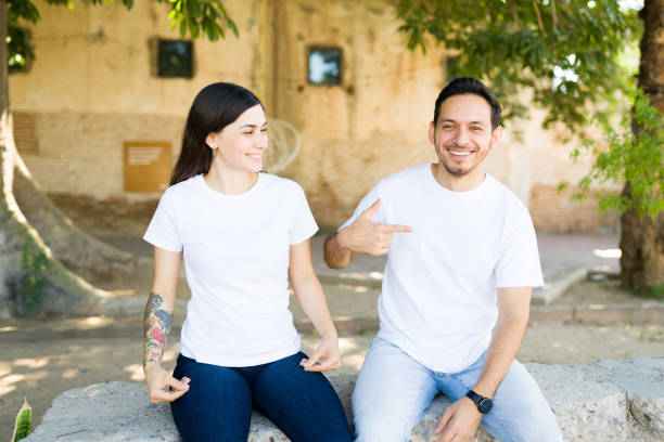 istock Stylish couple with casual t-shirts 1339552189