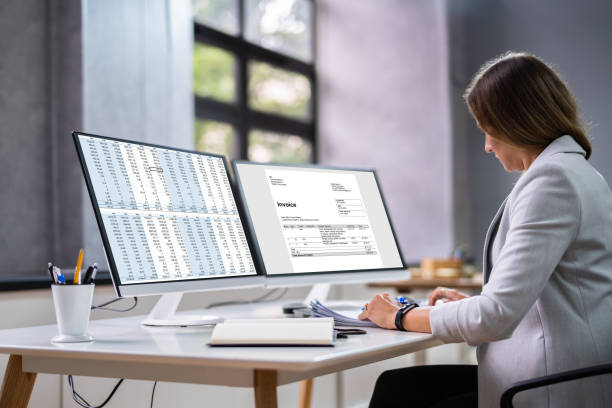 istock Online Electronic Invoice And Finance Audit 1339597113